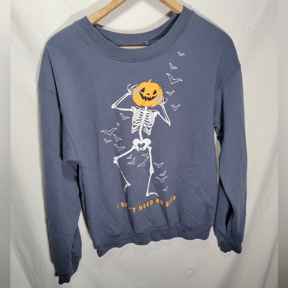 Woman's juniors 7-9 Halloween bats pumpkin head skeleton "I don't need no body"